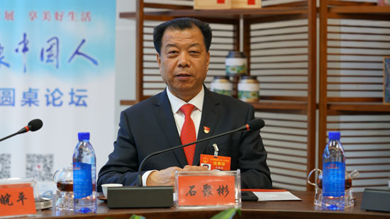 石聚彬 全國人大代表、好想你健康食品股份有限公司黨委書記、董事長兼總經(jīng)理